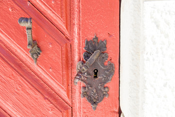 lock and handle in artisan art of the ancient door