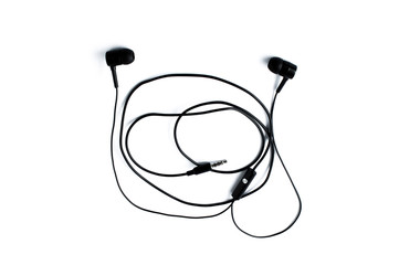 Cable headphones are suitable for privacy, small headphones.
