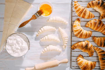prepared and raw croissants