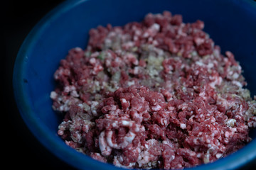 The minced meat lies in the dishes