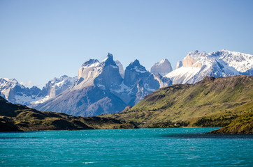 Fototapeta na wymiar patagonian lakes and mountains