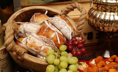 fotografia de bocadillos suculentos en una mesa de fiesta 
