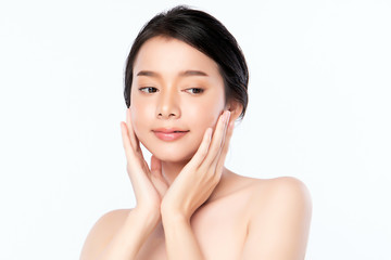 Obraz na płótnie Canvas Beautiful Young Asian Woman with Clean Fresh Skin. Face care, Facial treatment, Cosmetology, beauty and healthy skin and cosmetic concept, woman beauty skin isolated on white background