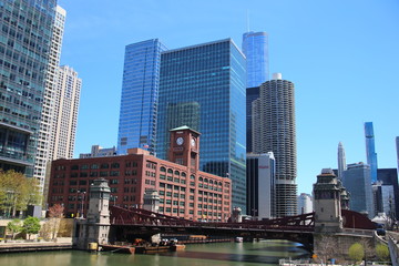 Fototapeta na wymiar Chicago River Architecture