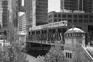 Chicago elevated train - 346705903