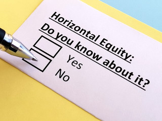 Obraz premium One person is answering question about horizontal equity.