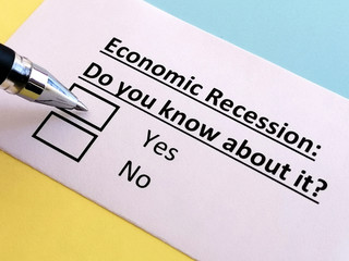 Obraz premium One person is answering quetion about economic recession.