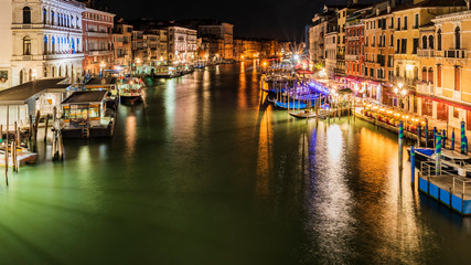 Fototapeta na wymiar Tale of a night in Venice