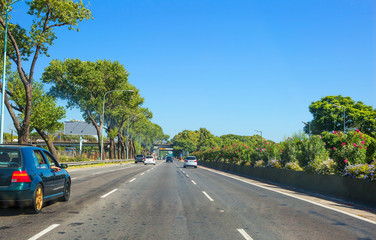 Buenos Aires, Argentina, the road from town to the temaiken zoo.
A great highway, which led us to the zoo Temaiken.