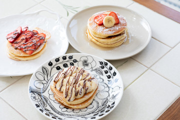 自宅でお菓子作り　フルーツパンケーキ　