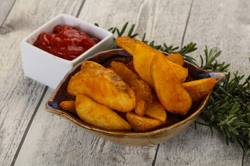 Fried potato slices