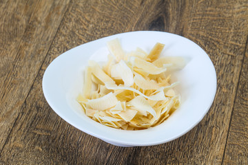 Coconut dry chips in the bowl