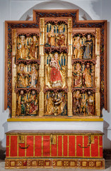 Fototapeta na wymiar Retable ancien dans la cathédrale de Cuenca, Espagne