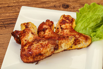 Roasted chicken wings with spices