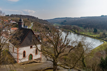 Fototapeta na wymiar Blick über Lißberg, Stadt Ortenberg in der Wetterau in Hessen, Deutschland mit Kirche