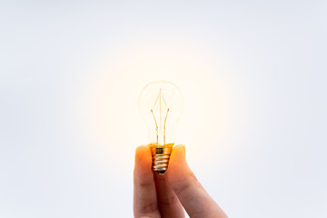 アイデアのひらめき　電球