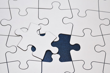 Fototapeta premium puzzle casse tête piece manquante patience jeu loisir cerebral