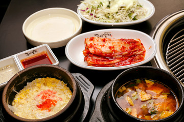 韓国料理の付け合わせ