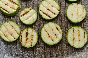 grilled zucchini, delicious food at home, diet menu