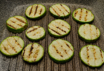 grilled zucchini, delicious food at home, diet menu