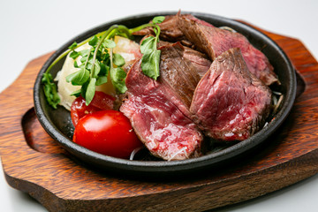 牛カルビの鉄板焼き