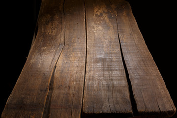 tavole di legno antico  su sfondo nero