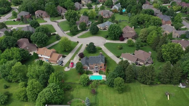 Homes and yards with streets and sidewalks, Centerville, Ohio, USA