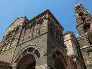 Fototapeta na wymiar Cathedral, Puy-en-Velay, Haute-Loire, France