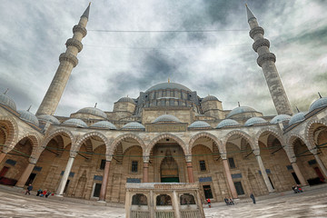 Fototapeta na wymiar Suleymaniye mosque ultra wide angle. - Istanbul, Turkey