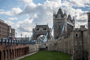 Fototapeta na wymiar tower bridge tourist attraction themse river cloudy sky london
