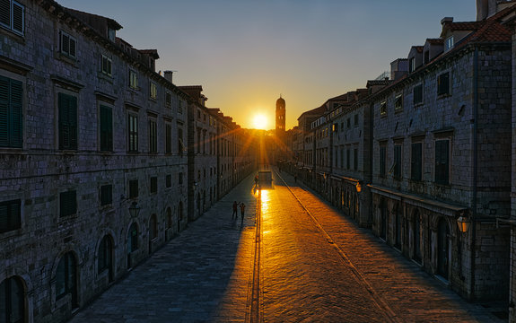 Fototapeta Aerial drone shot of the empty Stradun street during the corona virus pandemic in one of the most famous tourist destinations, Dubrovnik in Croatia