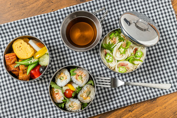 そうめんの和風弁当　Japanese cuisine noodles and sushi
