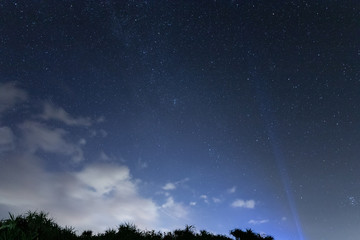 Fototapeta na wymiar 宮古島の夜空を飾る星々たちを照らして