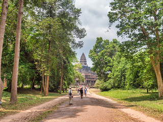 カンボジアの遺跡（アンコールワット等）