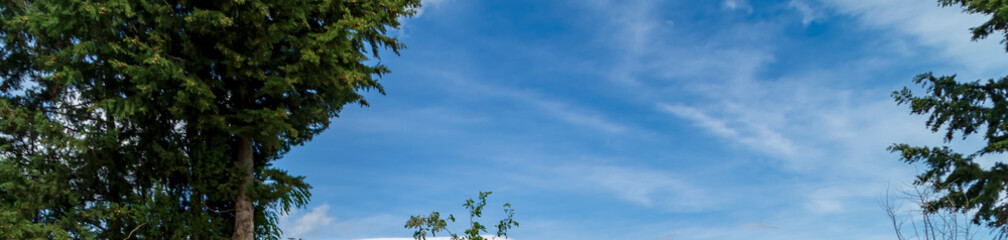 Obraz premium Cielo e nuvole in una giornata di primavera