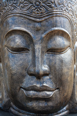 Fototapeta na wymiar Escultura de bhuda