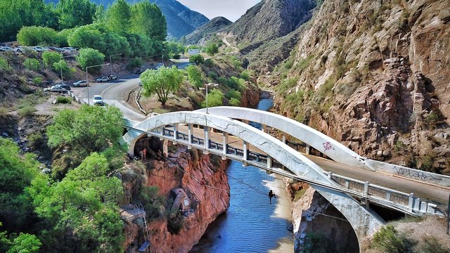 Puentes en Cacheuta