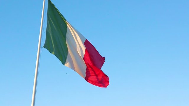 Festa del 2 Giugno, bandiera italiana