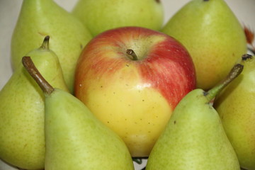 fondo de frutas con peras y manzanas