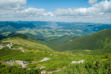 Fototapeta na wymiar View of the valley in the Carpathians in summer