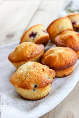 Muffins with black currants