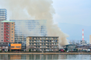 住宅街の火事 © peia