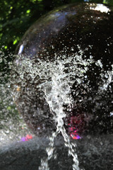 Fountain in the shape of a ball