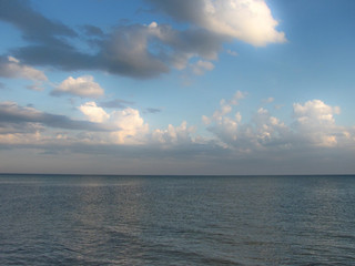 Fototapeta premium sea waves clouds