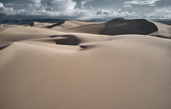 USA, California,?Low-level?aerial photography of Cadiz Dunes in Mojave Desert