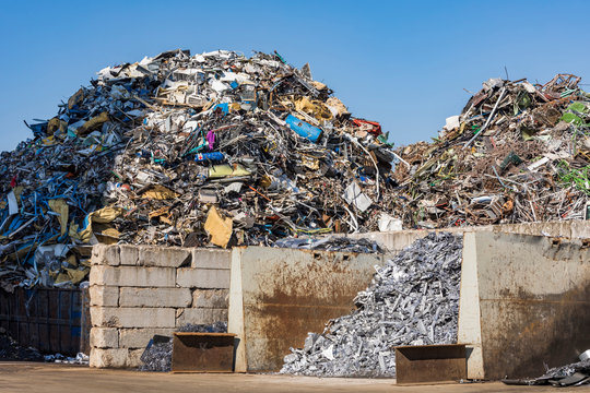 Germany, Baden-Wurttemberg, Stuttgart, Scrap metal lying in junkyard