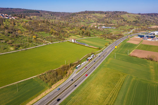 Germany, Baden-Wurttemberg, Remstal, Aerial view of traffic on Bundesstrasse B29 in spring