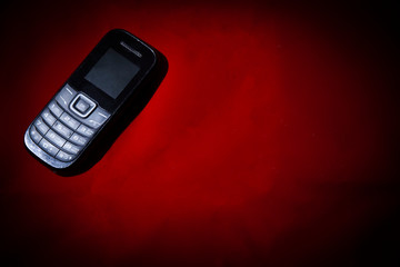 Telefon na chervonomu foni