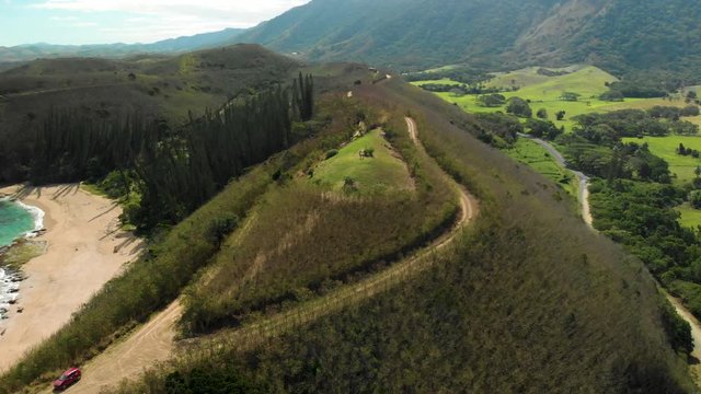 Notre-Dame des Flots, La roche perc&eacute;e, Nouvelle-Cal&eacute;donie