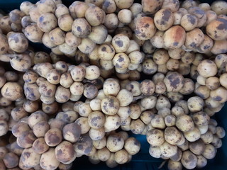 Wollongong fruit, Sweet fruit in the market
